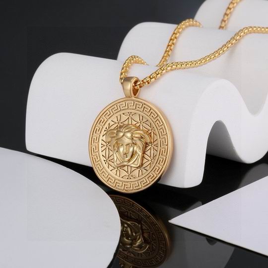 Versace necklace 01lyh171